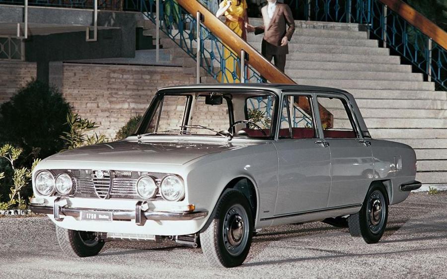 Alfa Romeo 1750 Berlina (105) '1967 - 69